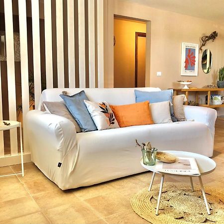 Blue Apricot Apartment Con Jacuzzi Montesilvano Marina Exteriör bild